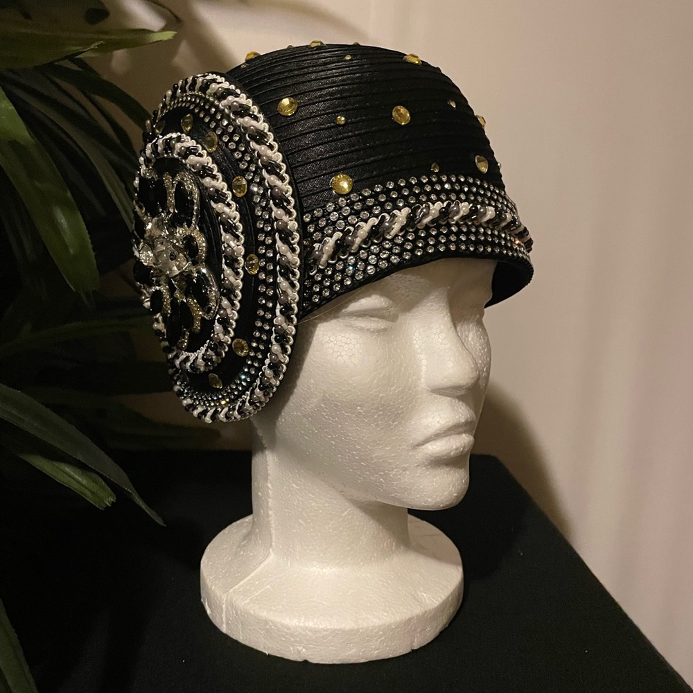Donna Vinci Couture (H1094) Black Embellished Hat